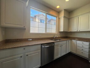 1050 Vanilla Walkway in San Jose, CA - Building Photo - Building Photo