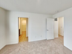 8662 Hollander Dr in Indianapolis, IN - Building Photo - Building Photo