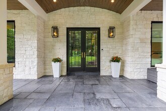 306 Pinecrest Rd NE in Atlanta, GA - Foto de edificio - Building Photo