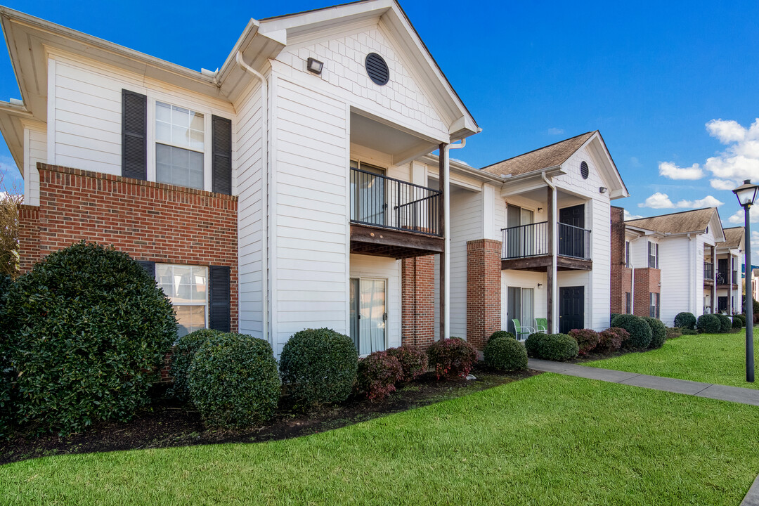 Cardinal Glen in Greenwood, SC - Foto de edificio