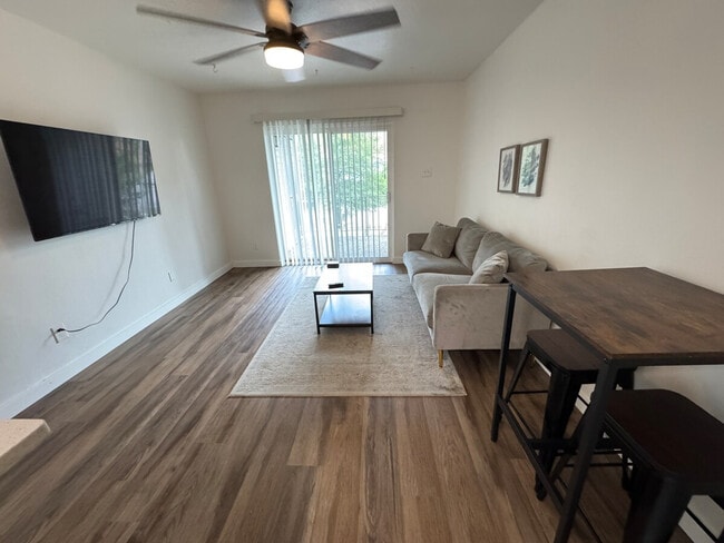 property at 4015 W 7th St