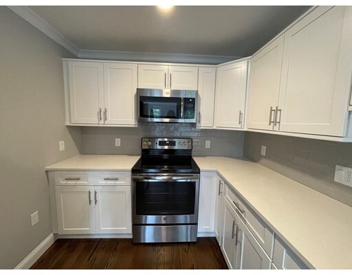 1789 Centre St in Boston, MA - Building Photo - Building Photo