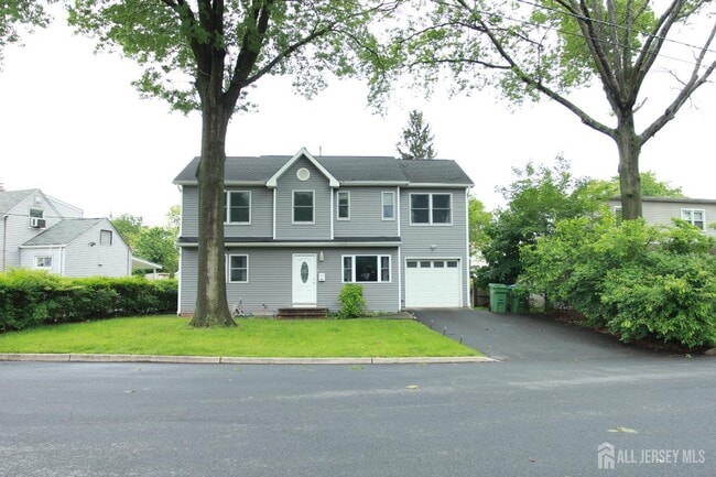 60 Morgan Dr in Edison, NJ - Foto de edificio - Building Photo