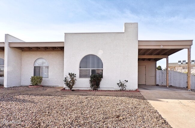 property at 4300 Plaza Oro Loma