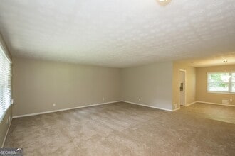 6207 Newberry Ln in Riverdale, GA - Building Photo - Building Photo