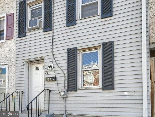 24 W Front St in Bridgeport, PA - Building Photo - Building Photo