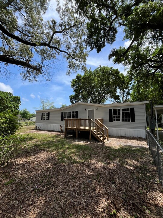 1709 Woodchuck Ave in Pensacola, FL - Building Photo