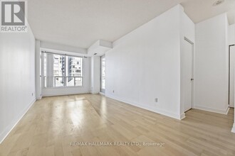 88-888 Palace Pier Ct in Toronto, ON - Building Photo - Building Photo