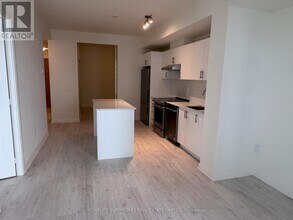 8960 Jane St in Vaughan, ON - Building Photo - Building Photo