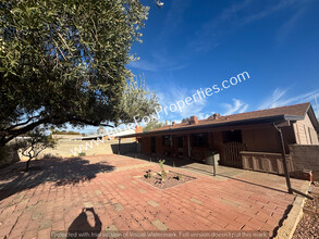 4334 E Cooper Cir in Tucson, AZ - Building Photo - Building Photo