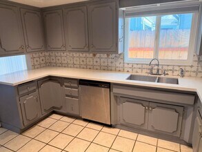 5151 Limerick Ave in San Diego, CA - Building Photo - Building Photo