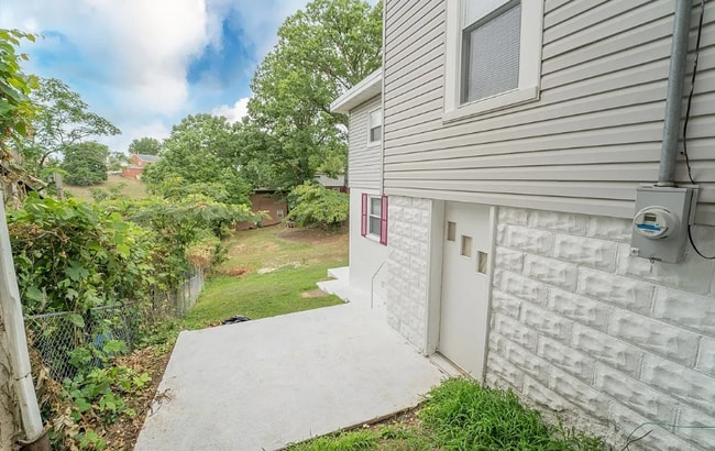 935 Somerset Dr in Charleston, WV - Foto de edificio - Building Photo