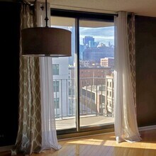 70 W Huron St, Unit 709 in Chicago, IL - Building Photo - Building Photo