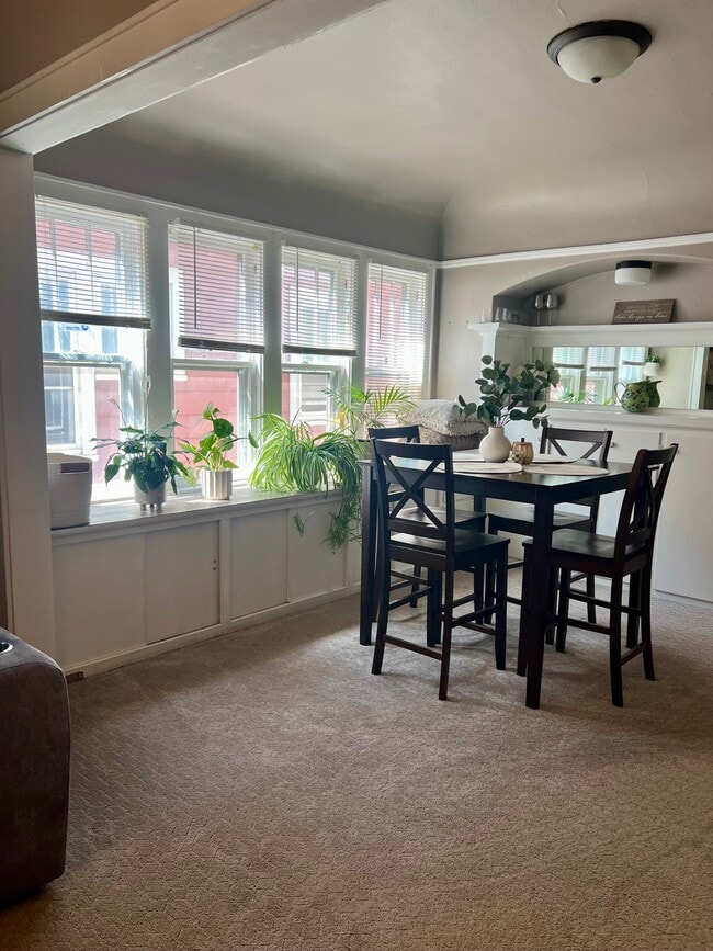 1975 S 76th St, Unit Lower