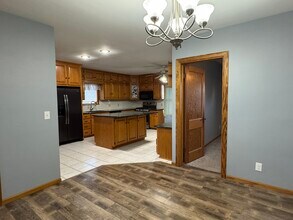 1020 Brown St in Bettendorf, IA - Foto de edificio - Building Photo