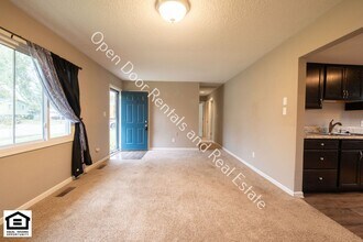 1727 Maplewood Rd in Fort Wayne, IN - Building Photo - Building Photo