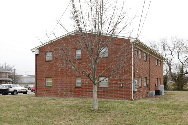 10317 Greentree Ln in Louisville, KY - Building Photo - Building Photo