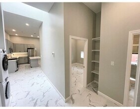 225 Essex St-Unit -4-2 in Lawrence, MA - Building Photo - Building Photo