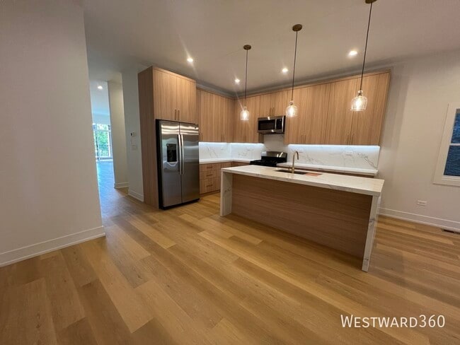 property at 2046 W Washington Blvd