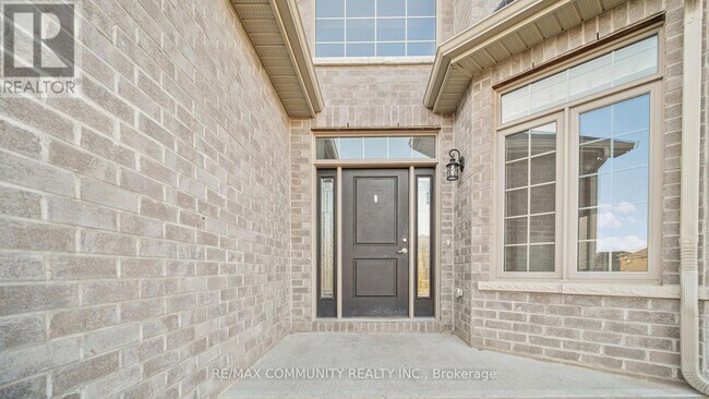 12 Laurel St in Belleville, ON - Building Photo - Building Photo