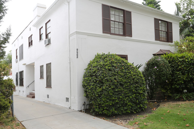 222 S Arnaz Dr in Beverly Hills, CA - Building Photo - Building Photo