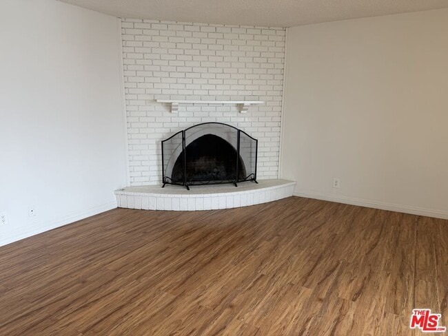 22041 Pacific Coast Hwy in Malibu, CA - Building Photo - Building Photo