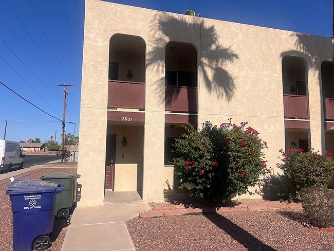 property at 2801 S 1st Ave