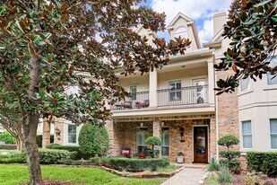 530 Park Trail Ln in Houston, TX - Building Photo