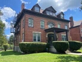 Elm Grove in Pittsburgh, PA - Building Photo