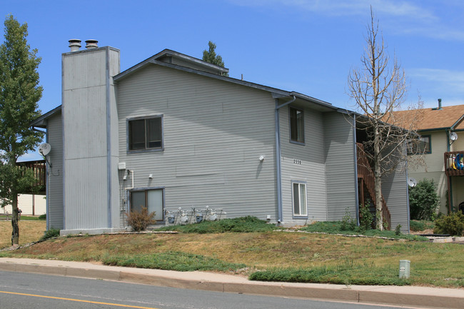 2330 Allegheny Dr in Colorado Springs, CO - Building Photo - Building Photo