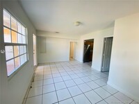 1278 NW 44th St in Miami, FL - Building Photo - Building Photo