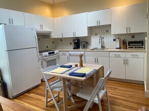 258 Hampshire St, Unit 3 in Cambridge, MA - Building Photo - Building Photo