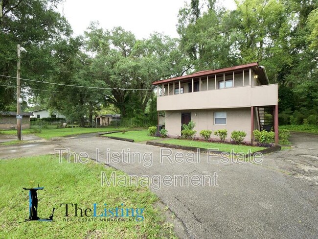 2735 Bungalow Blvd in Sanford, FL - Building Photo - Building Photo