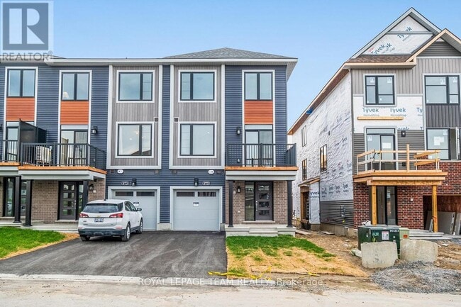 property at 975 Athenry Ct