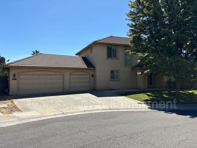 property at 3718 Bella Cruz Ct