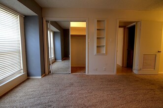 7904 Royal Ln in Dallas, TX - Building Photo - Building Photo