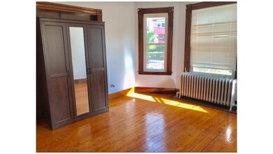 12 Raymond Ave, Unit 1 in Somerville, MA - Building Photo - Building Photo