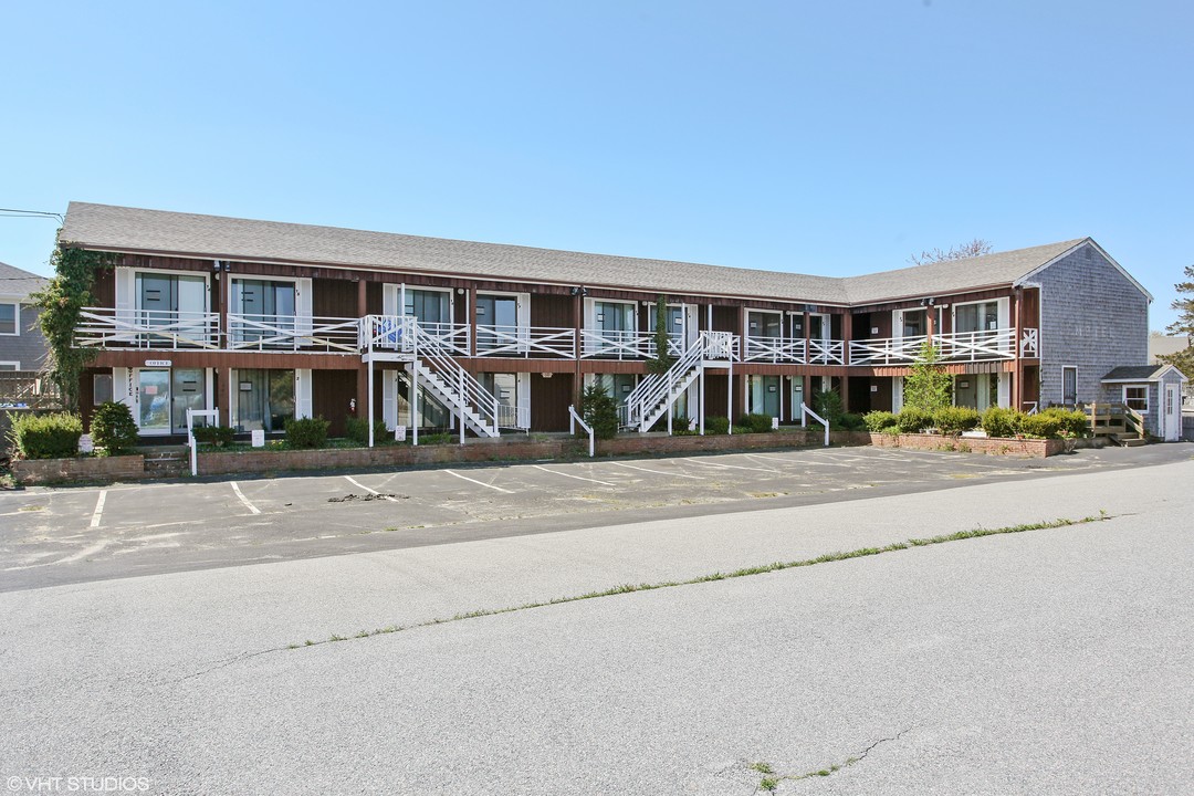 The DennisPort Motel in Dennisport, MA - Building Photo