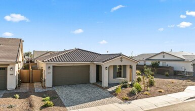 5419 W Las Palmaritas Dr in Glendale, AZ - Building Photo - Building Photo