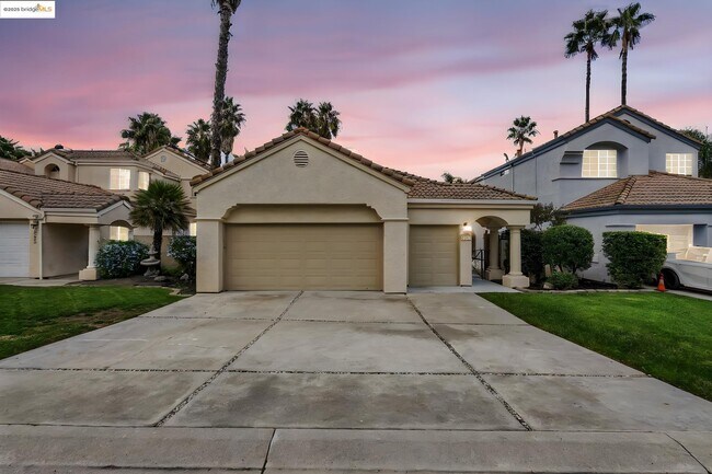 2301 Firwood Ct in Discovery Bay, CA - Building Photo - Building Photo
