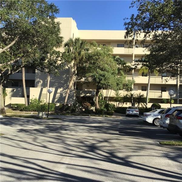 3050 NW 42nd Ave in Coconut Creek, FL - Foto de edificio - Building Photo