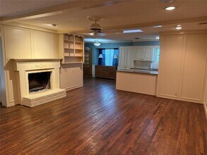 10926 Scotsmeadow Dr in Dallas, TX - Building Photo - Building Photo