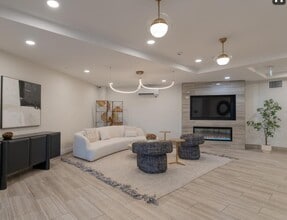 1540 Venetian Blvd in Point Edward, ON - Building Photo - Building Photo