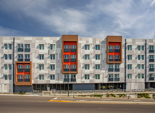 Park Avenue Senior in San Jose, CA - Building Photo - Building Photo