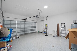 37820 Beacon Brick Dr in Zephyrhills, FL - Building Photo - Building Photo