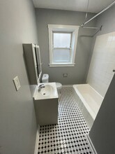 2118 E 68th St, Unit 3 in Chicago, IL - Building Photo - Building Photo