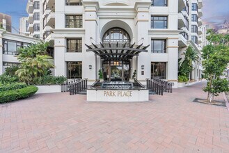 700 W Harbor Dr, Unit TH5 in San Diego, CA - Building Photo - Building Photo