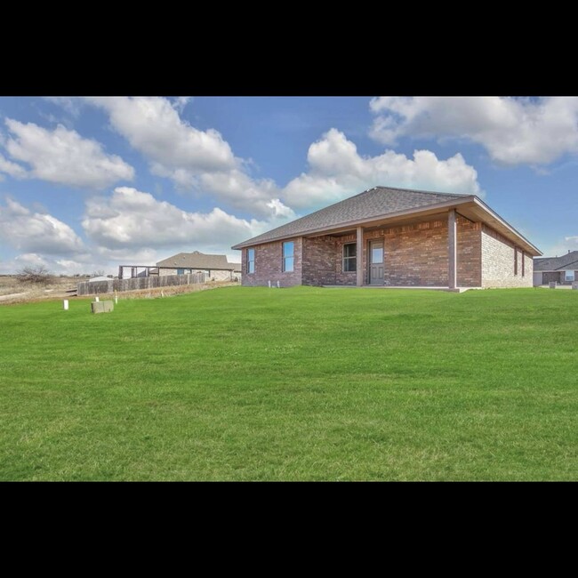 2043 SW 45th St in Lawton, OK - Building Photo - Building Photo