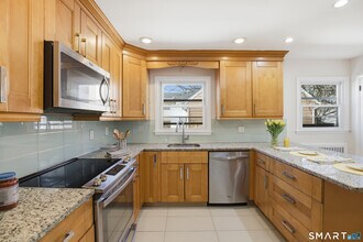 24 Congress St in Stamford, CT - Building Photo - Building Photo