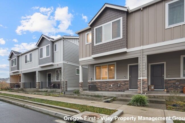 15548 NW Linder St in Portland, OR - Building Photo - Building Photo